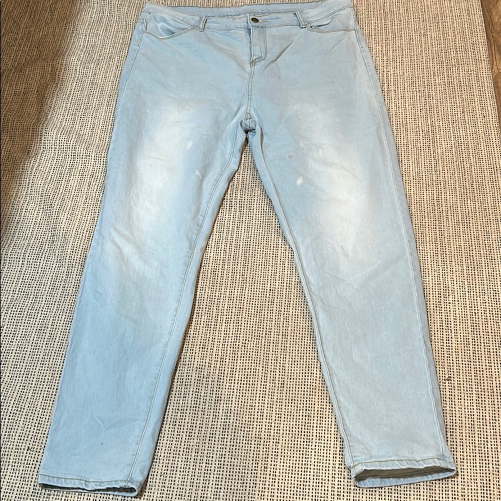 Light wash jeans